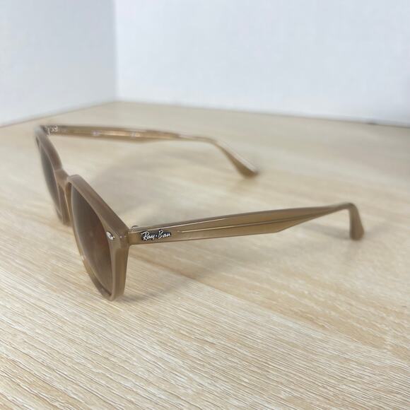 Ray-Ban RB4305 6166/13 Phantos Polished Beige Sunglasses READ 52-20-150 main image 13